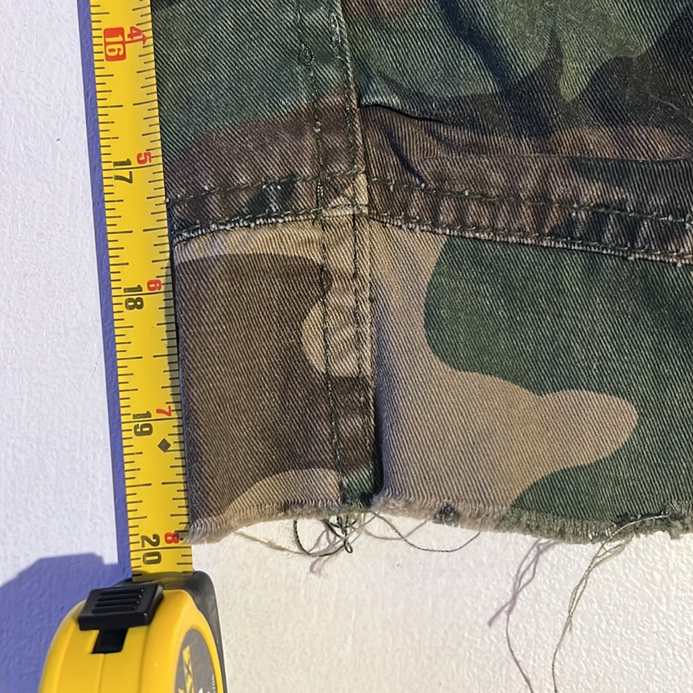Camo crop pants with patches women’s XS - Picture 12 of 16